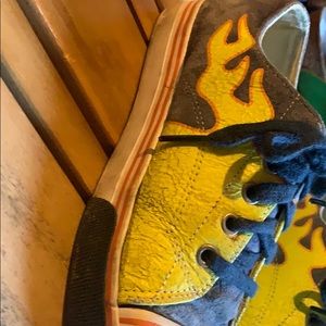 Morgan & Milo flame sneakers size 2